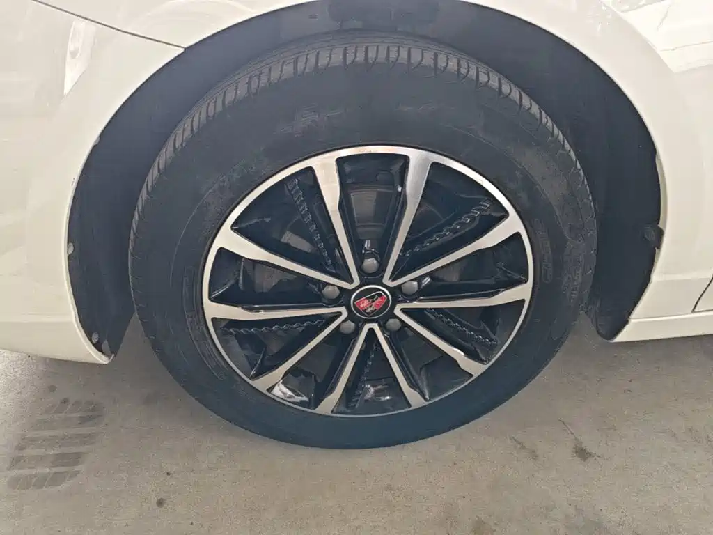 Roewe i5 — миниатюра 23