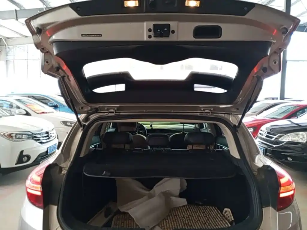 Geely Emgrand GS — миниатюра 19