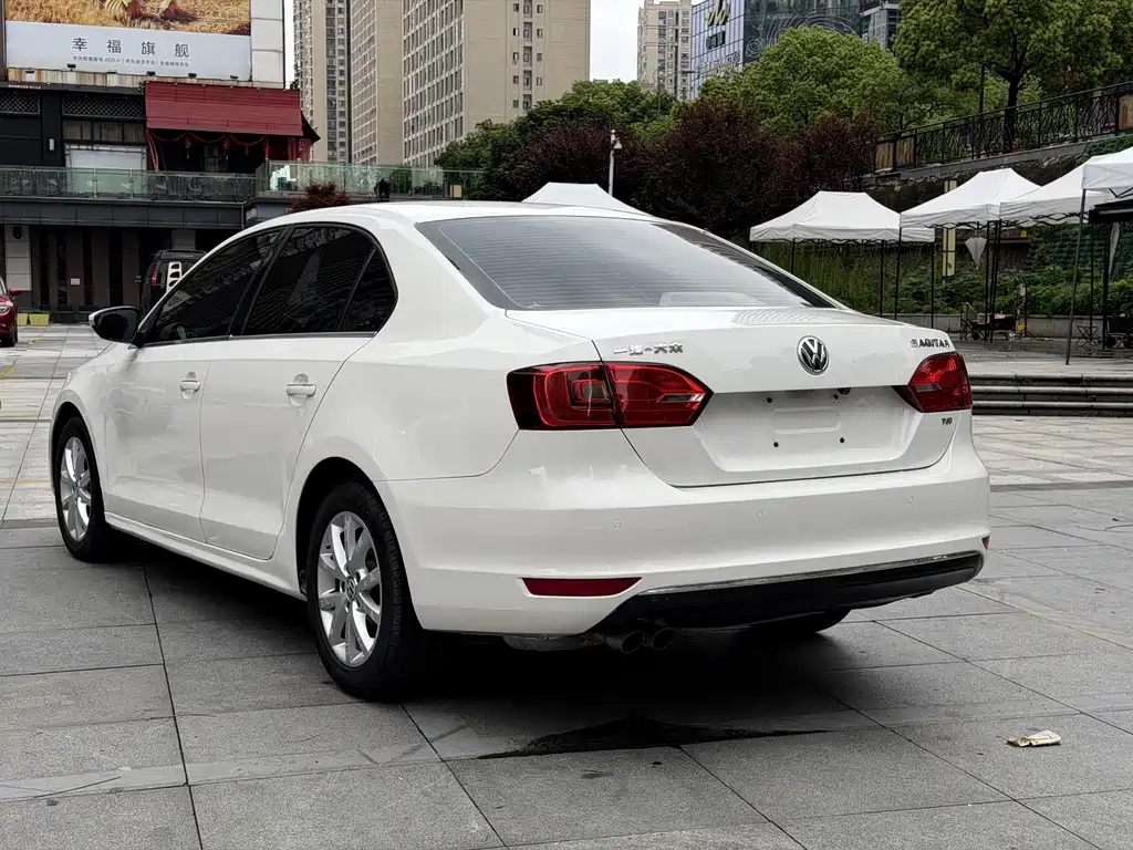 Volkswagen Sagitar — миниатюра 6