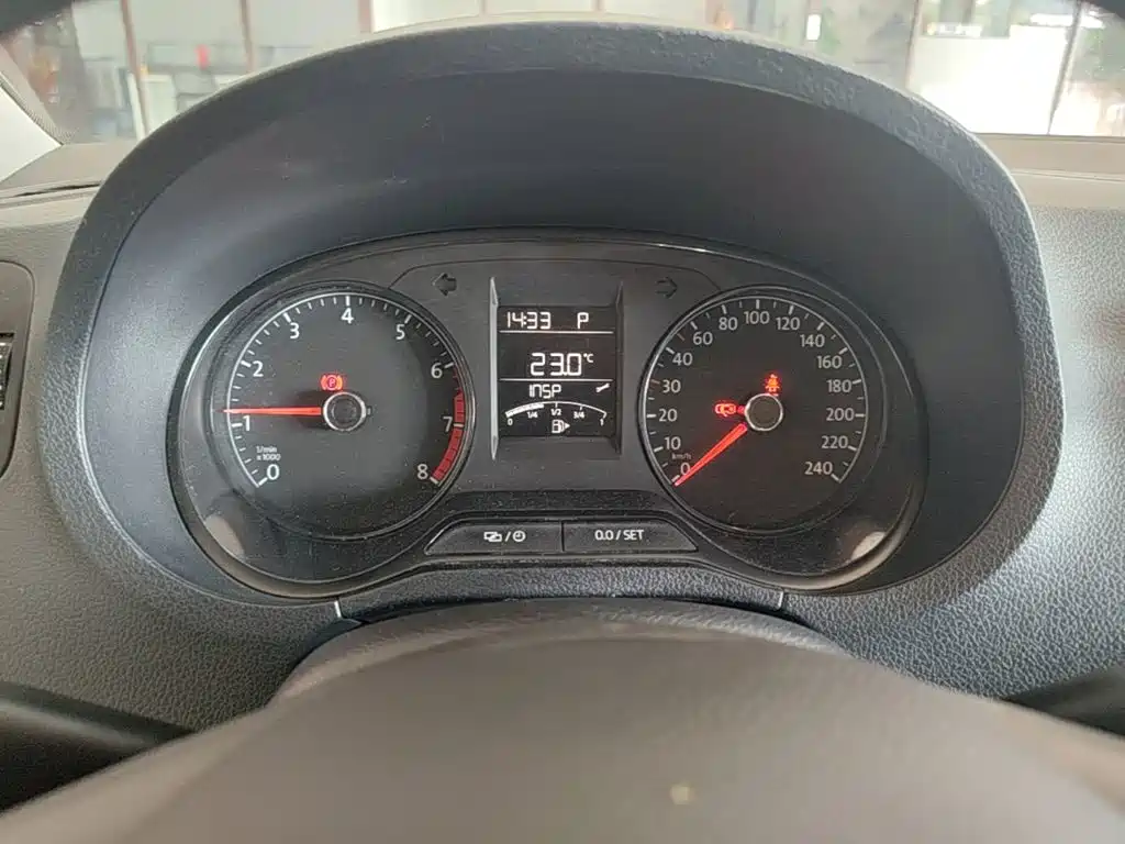 Volkswagen Polo — миниатюра 12