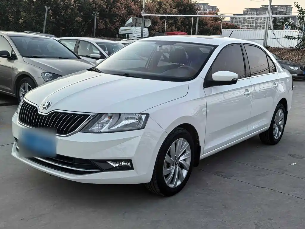 Skoda Rapid — миниатюра 2