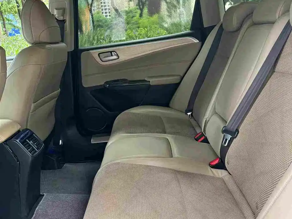 Honda Jade 2016 1.8L AT Comfort Elite 5 мест