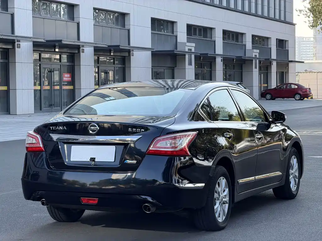 Nissan Teana — миниатюра 6