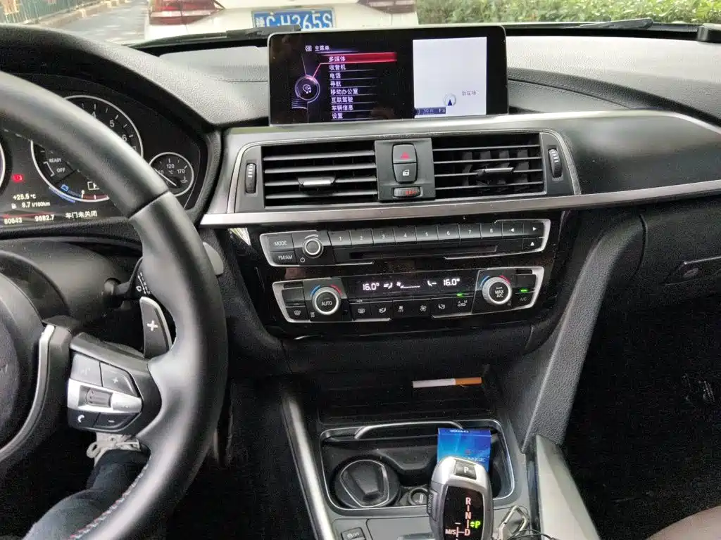 BMW 3 Series — миниатюра 14