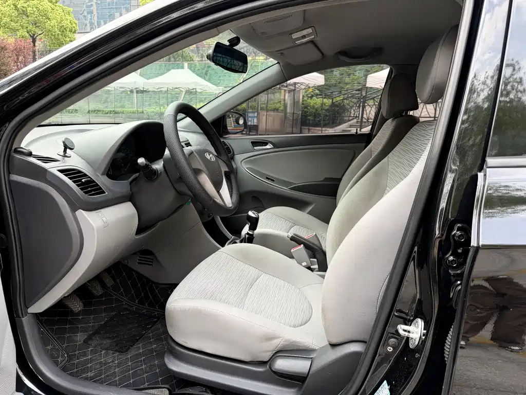 Hyundai Verna — миниатюра 8