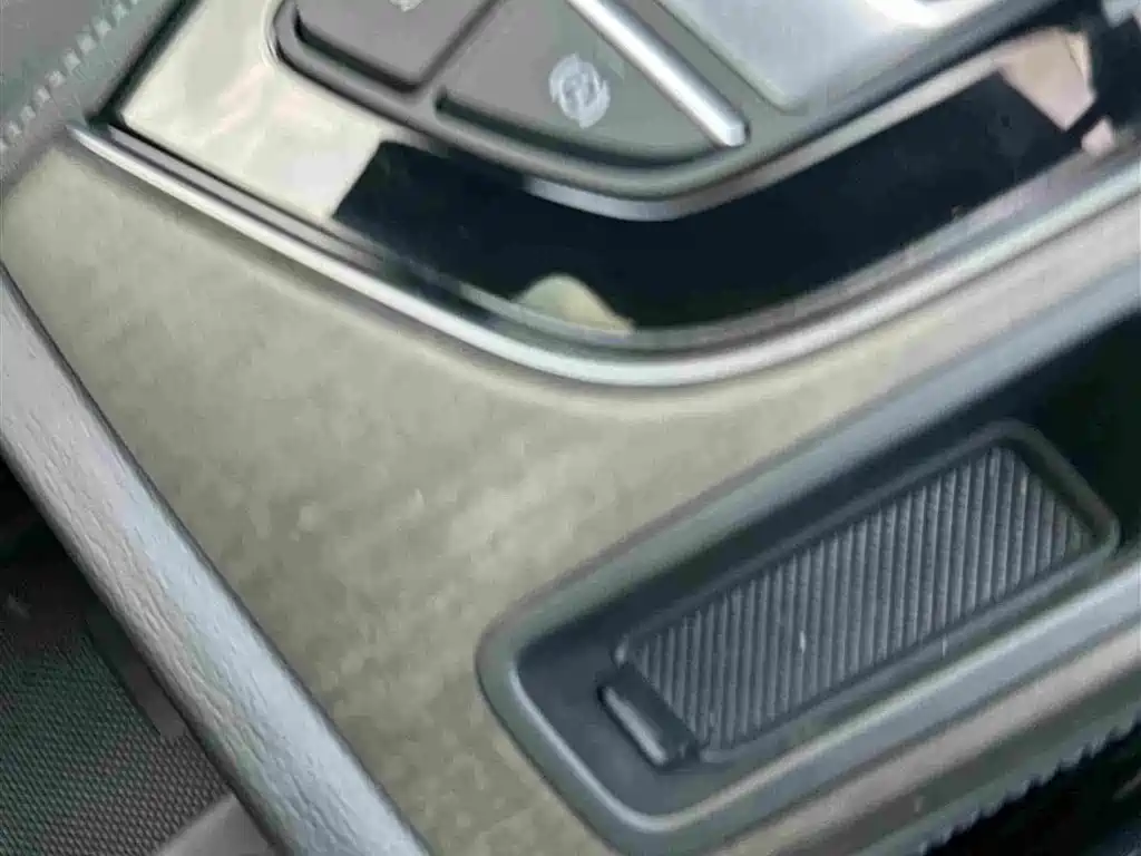 Audi A4L — миниатюра 20