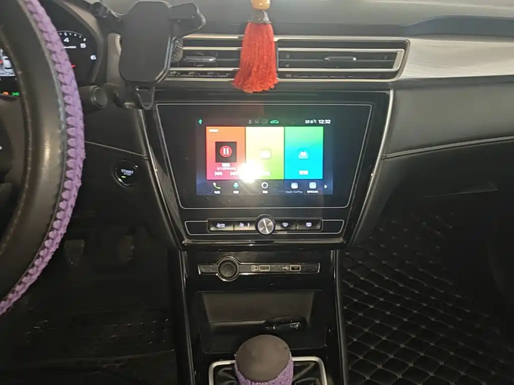 Roewe i5 — миниатюра 13
