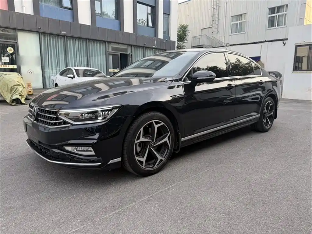 Купить Volkswagen Magotan