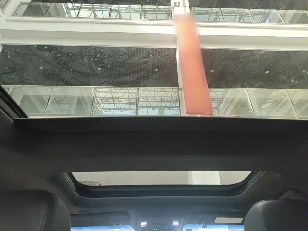 Cadillac CT5 — миниатюра 18