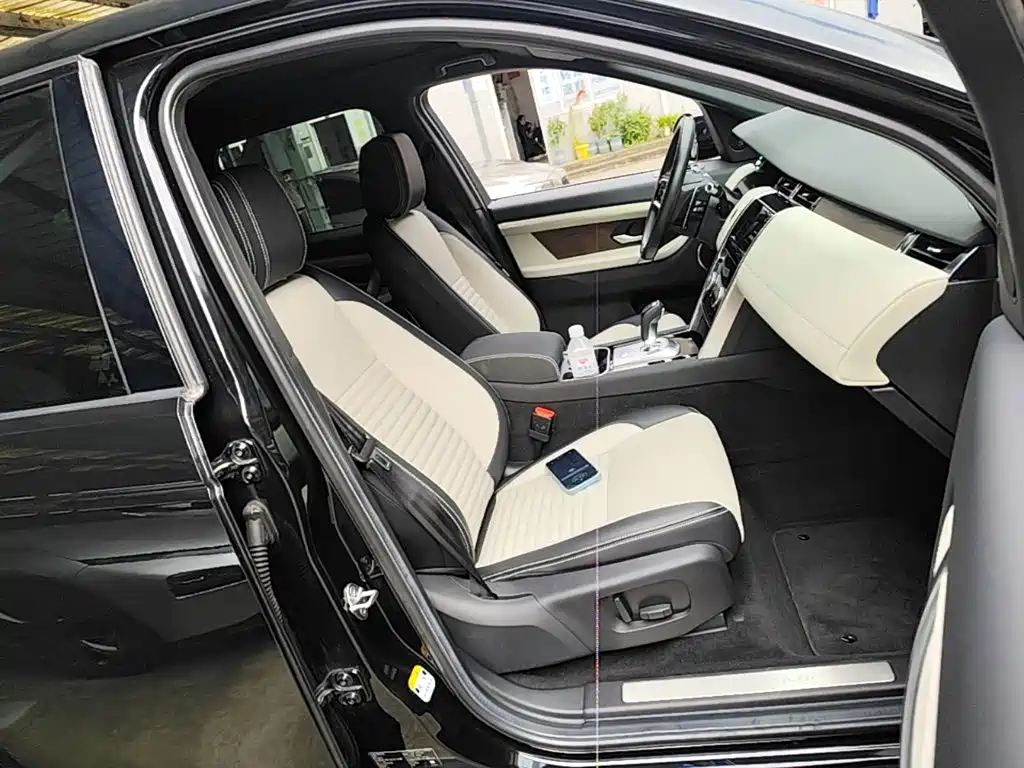 Land Rover Discovery Sport — миниатюра 25