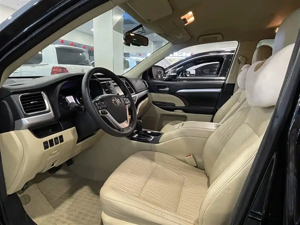 Toyota Highlander — миниатюра 6