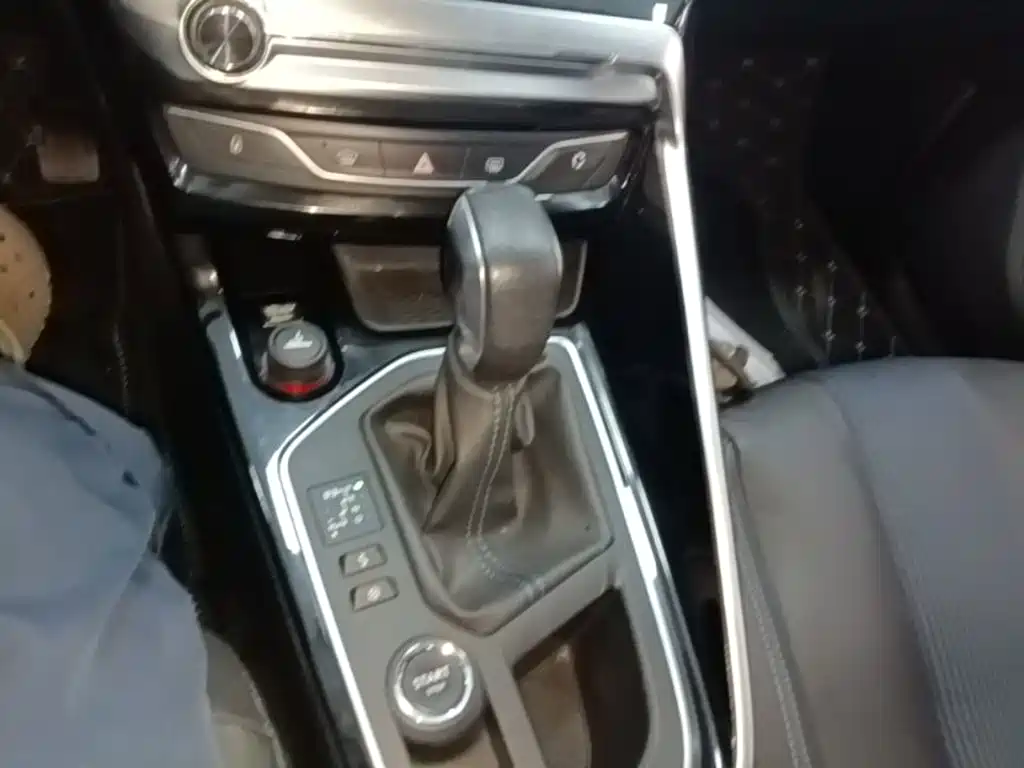 Peugeot 308 — миниатюра 14