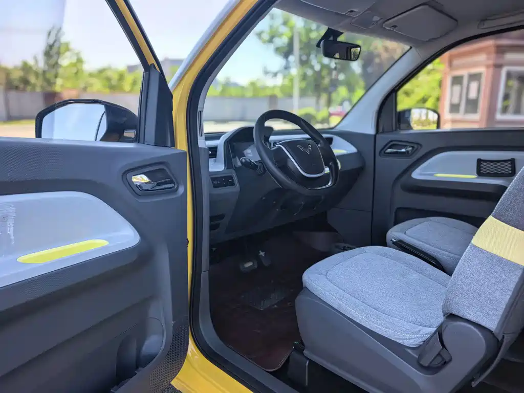 Wuling MINIEV — миниатюра 3