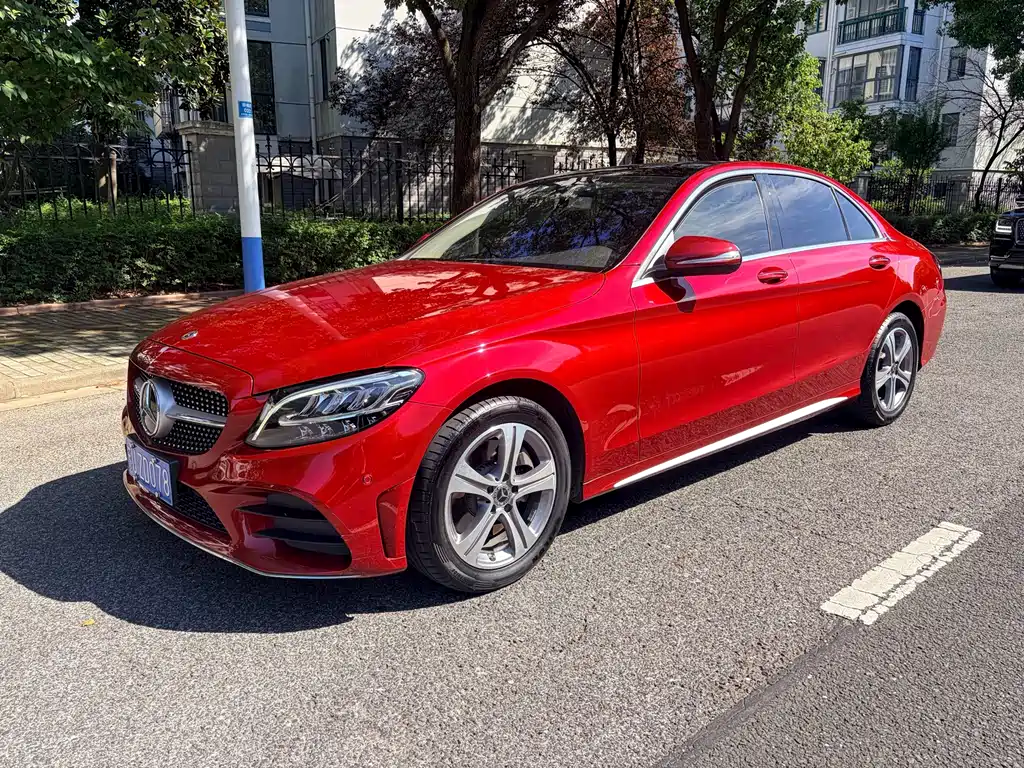 Mercedes-Benz C-Class — миниатюра 2