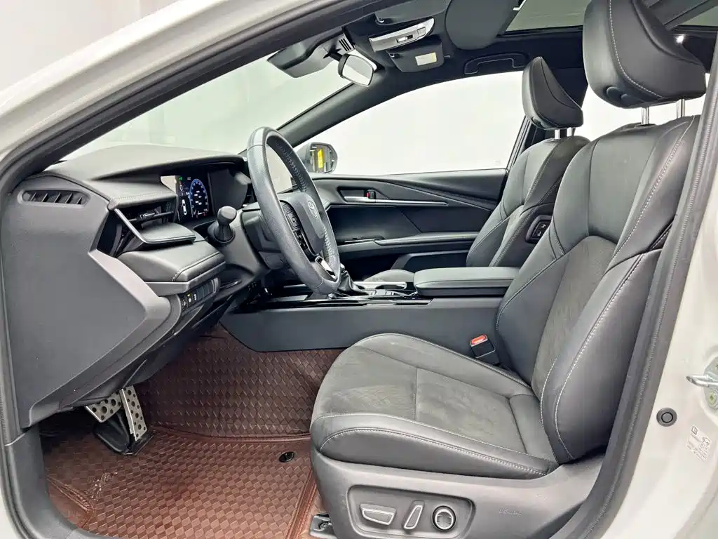 Toyota Camry — миниатюра 15