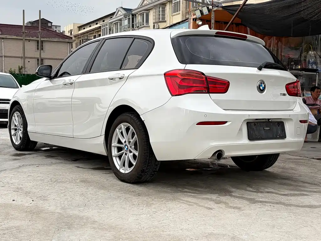 BMW 1 Series (Import) — миниатюра 6