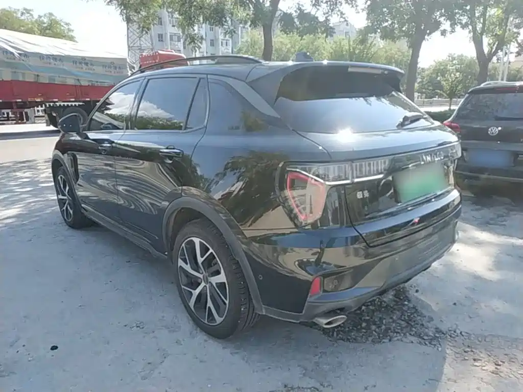 Lynk & Co 01 EM-P — миниатюра 5