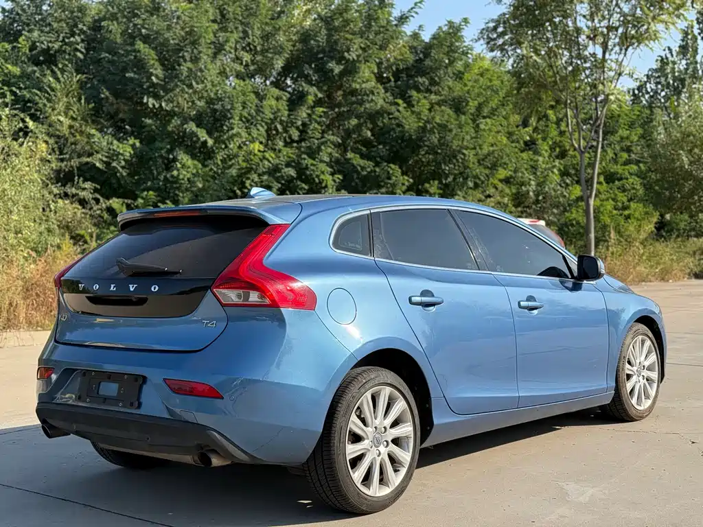 Volvo V40 — миниатюра 7