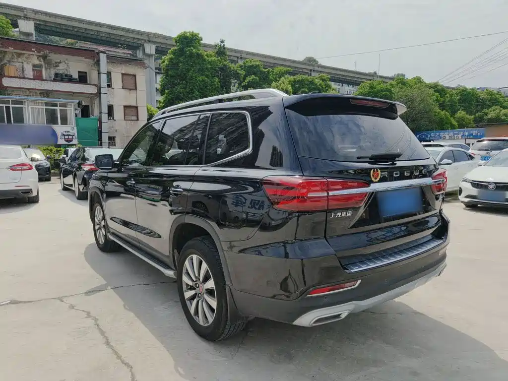 Roewe RX8 — миниатюра 5