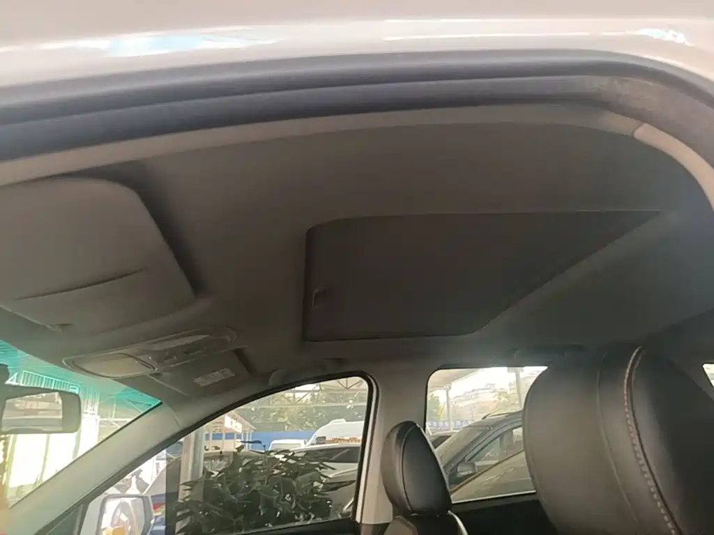Wuling Hongguang S3 — миниатюра 18