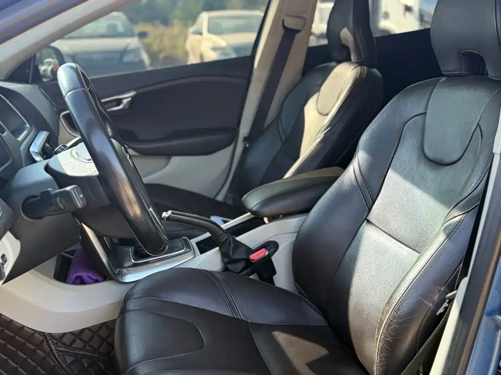 Volvo V40 — миниатюра 11