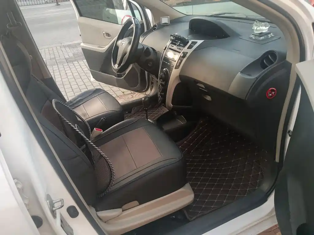 Toyota Yaris — миниатюра 3