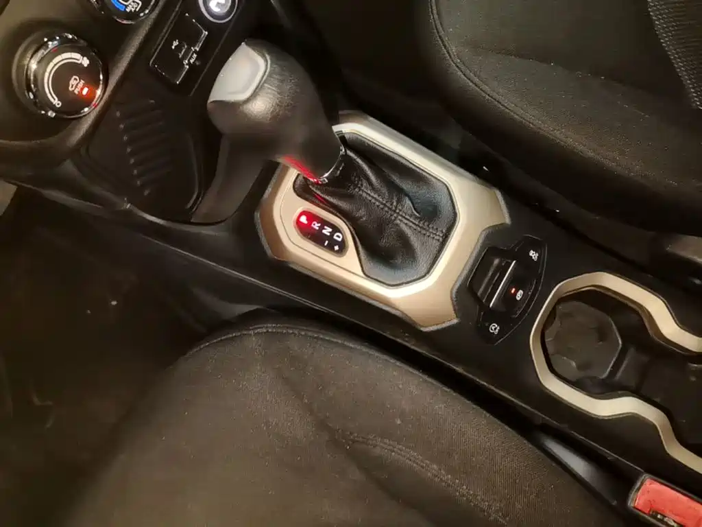 Jeep Renegade — миниатюра 14