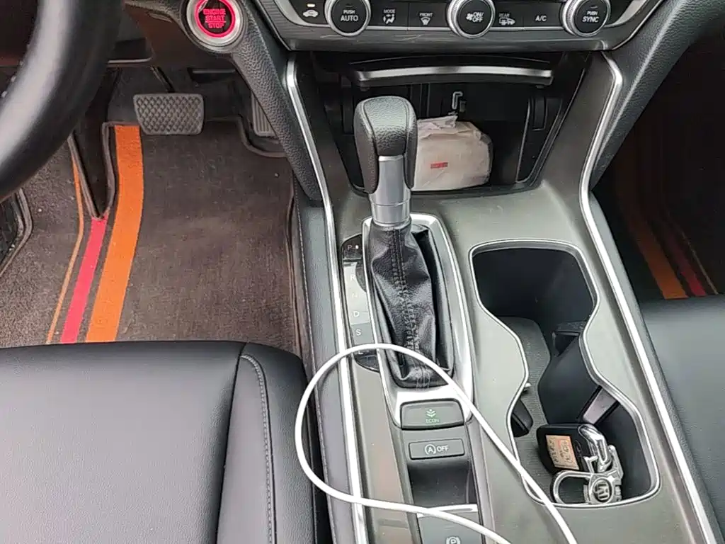 Honda Accord — миниатюра 14