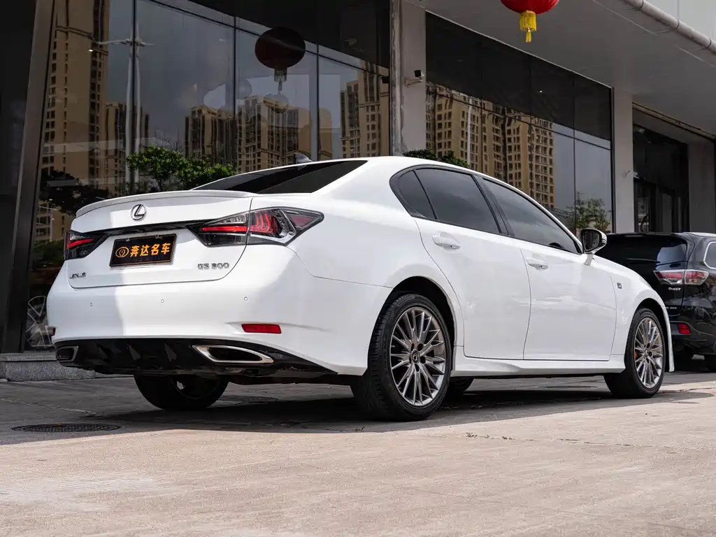 Lexus GS — миниатюра 3