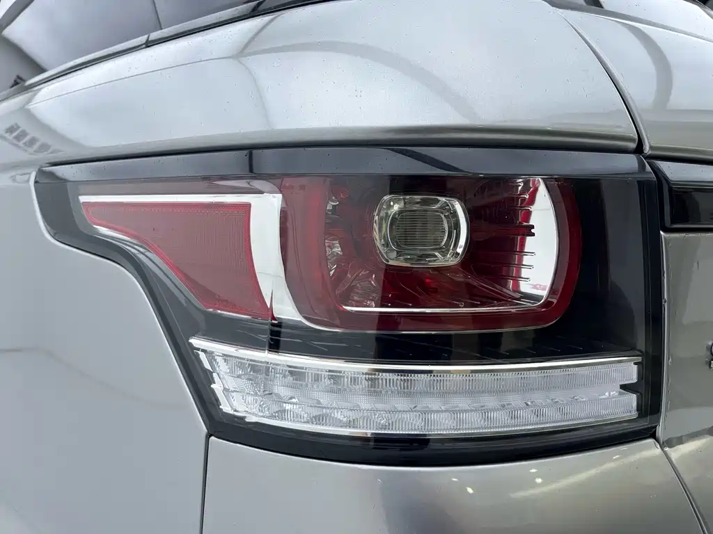 Land Rover Sport — миниатюра 18