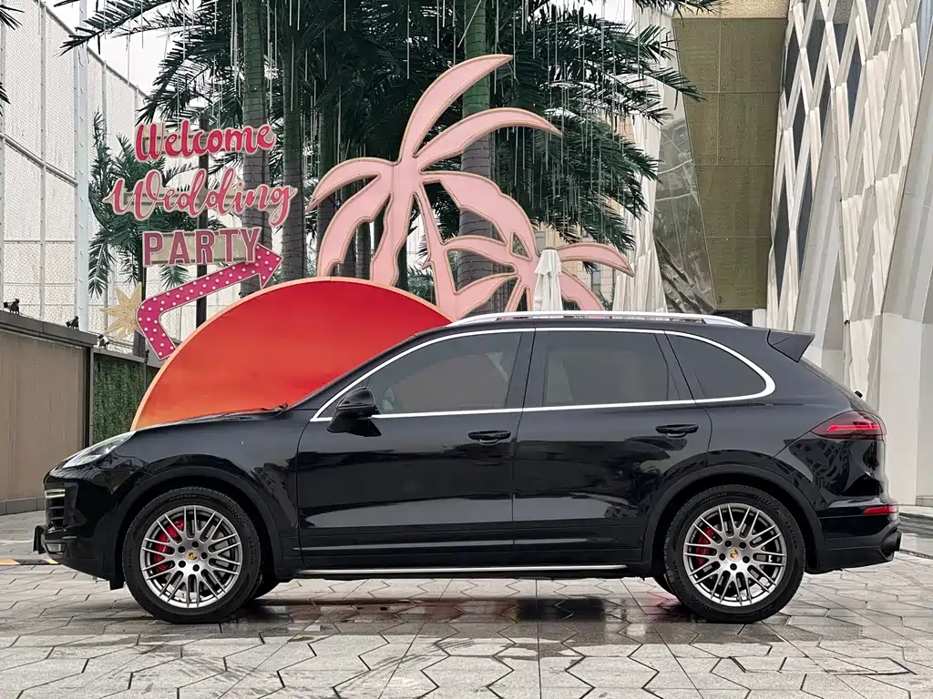 Porsche Cayenne 2015 Cayenne Turbo 4.8T