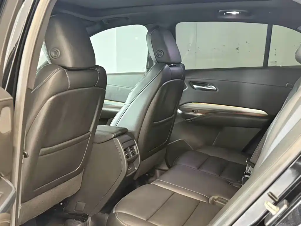 Cadillac XT4 — миниатюра 3