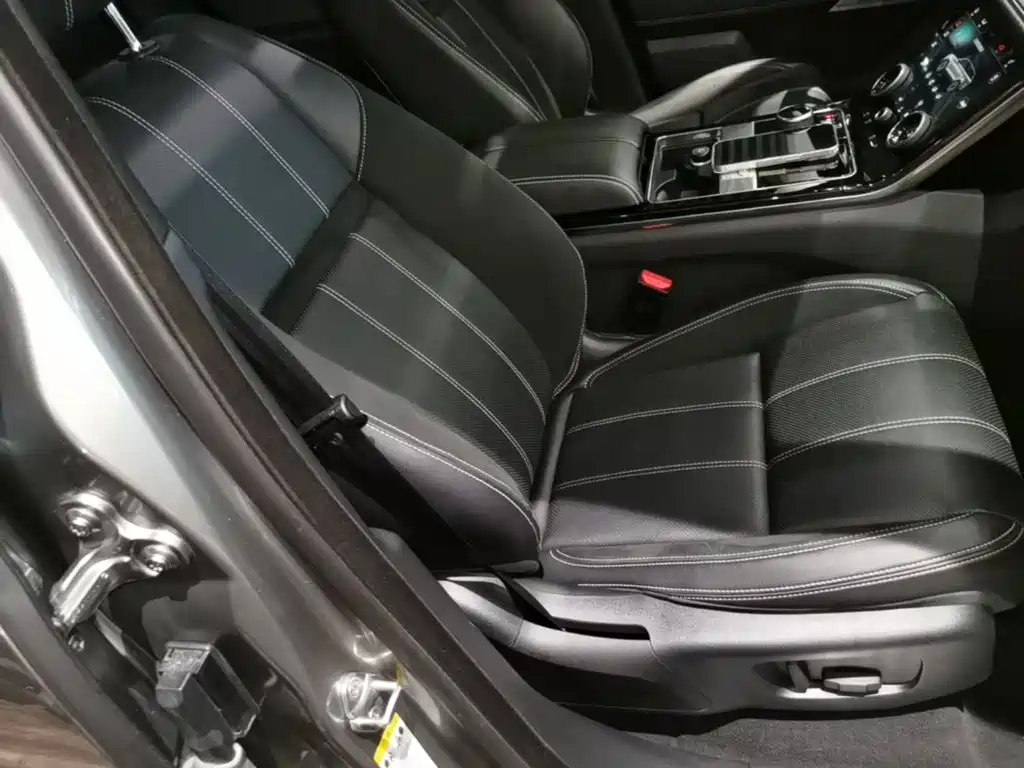 Land Rover Velar — миниатюра 25