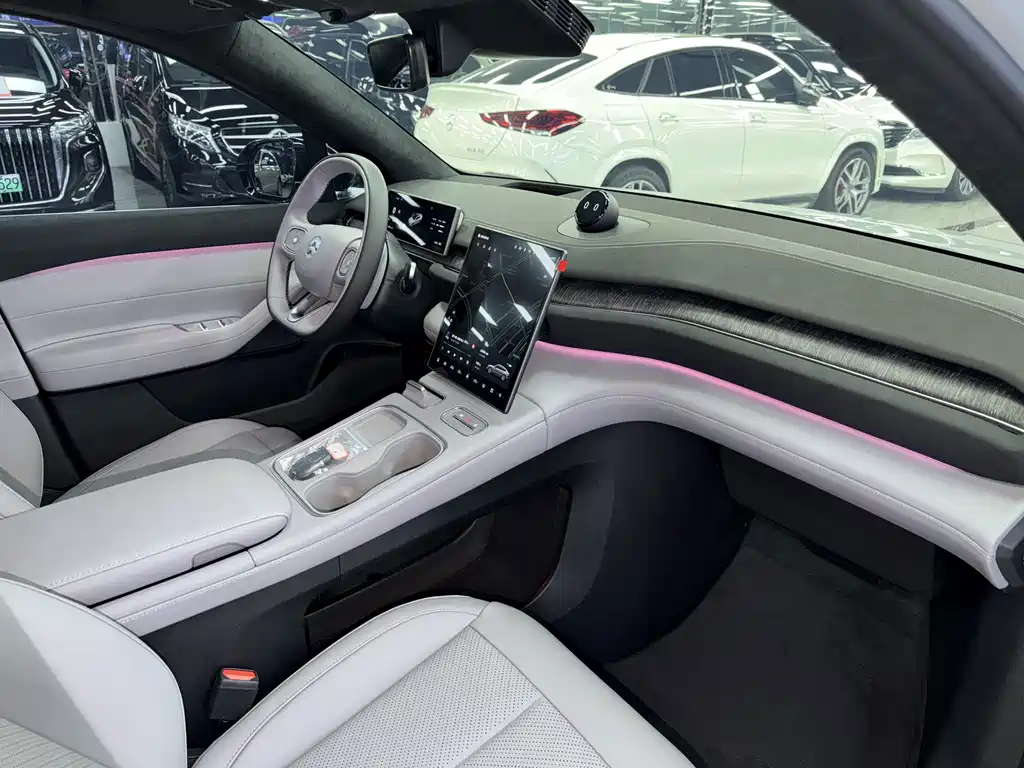 NIO EC6 — миниатюра 18