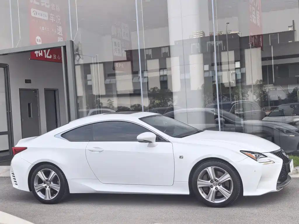 Lexus RC — миниатюра 4