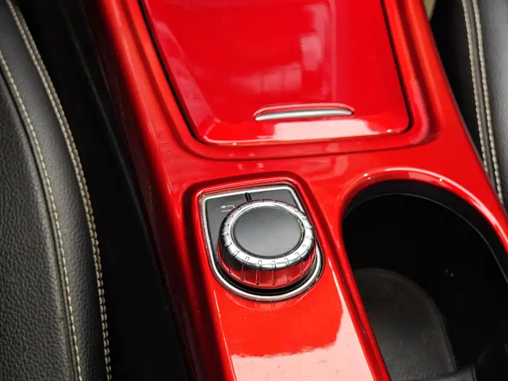 Mercedes-Benz GLA — миниатюра 17