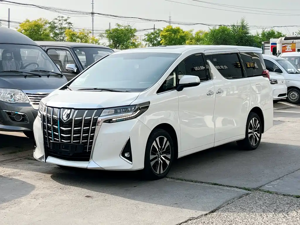 Купить Toyota Alphard