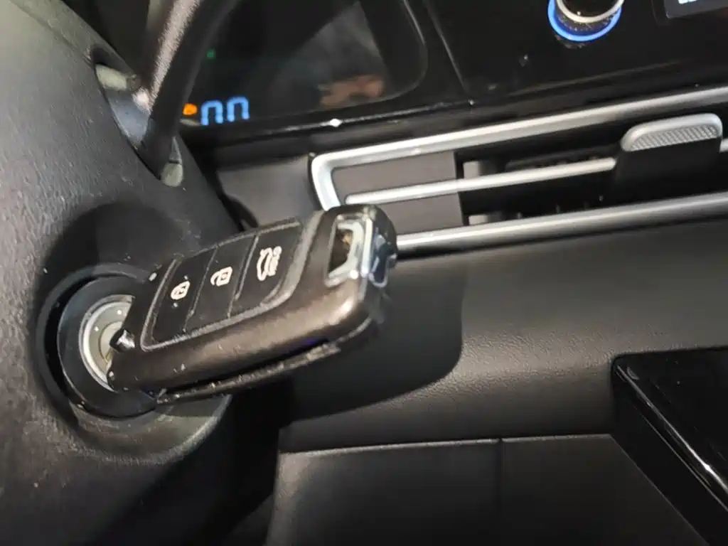 Hyundai Elantra — миниатюра 9