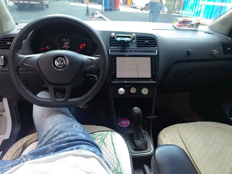 Volkswagen Polo — миниатюра 12