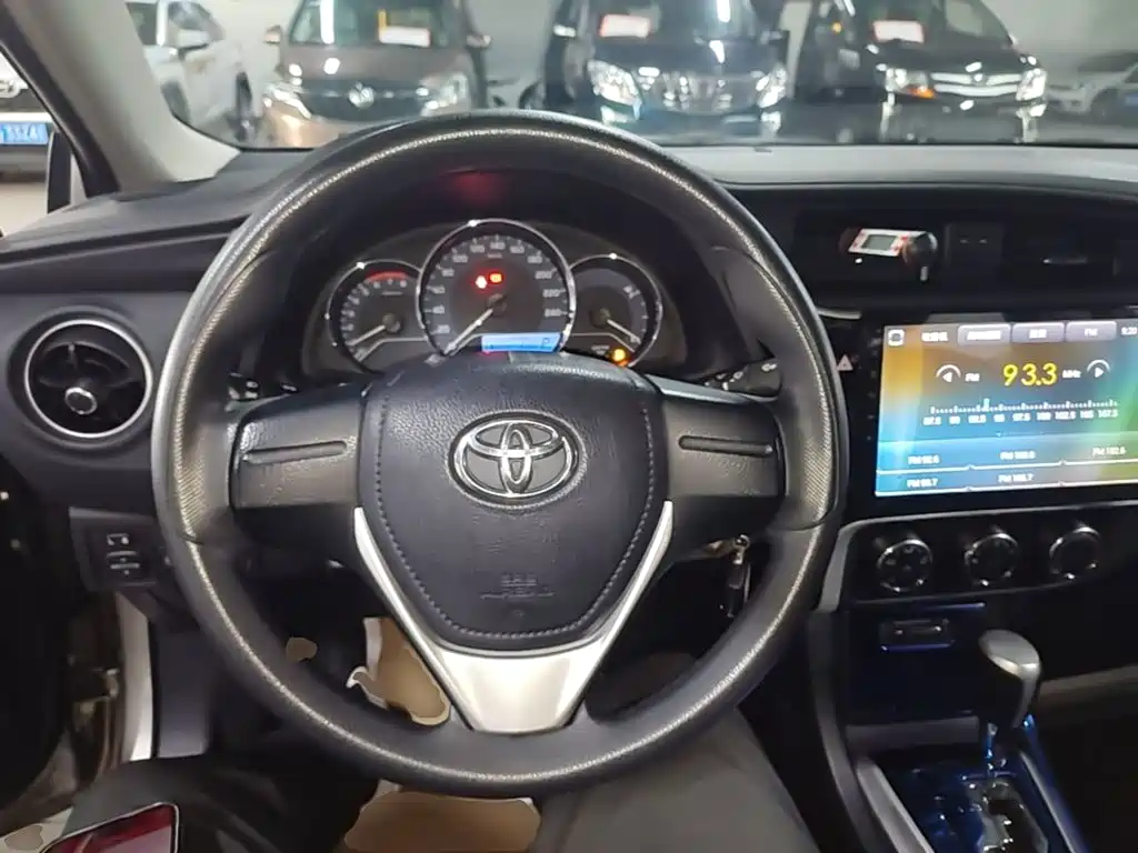 Toyota Corolla — миниатюра 11