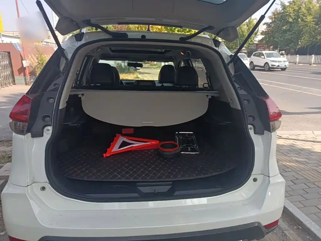 Nissan X-Trail — миниатюра 19