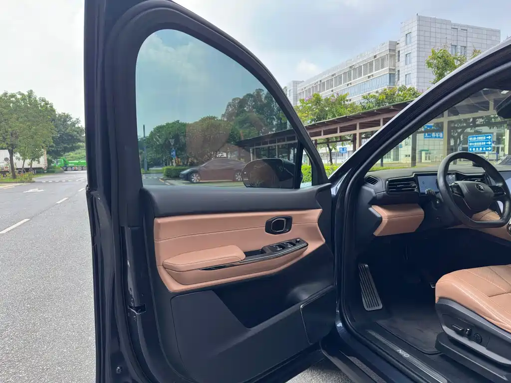 NIO ES8 — миниатюра 22