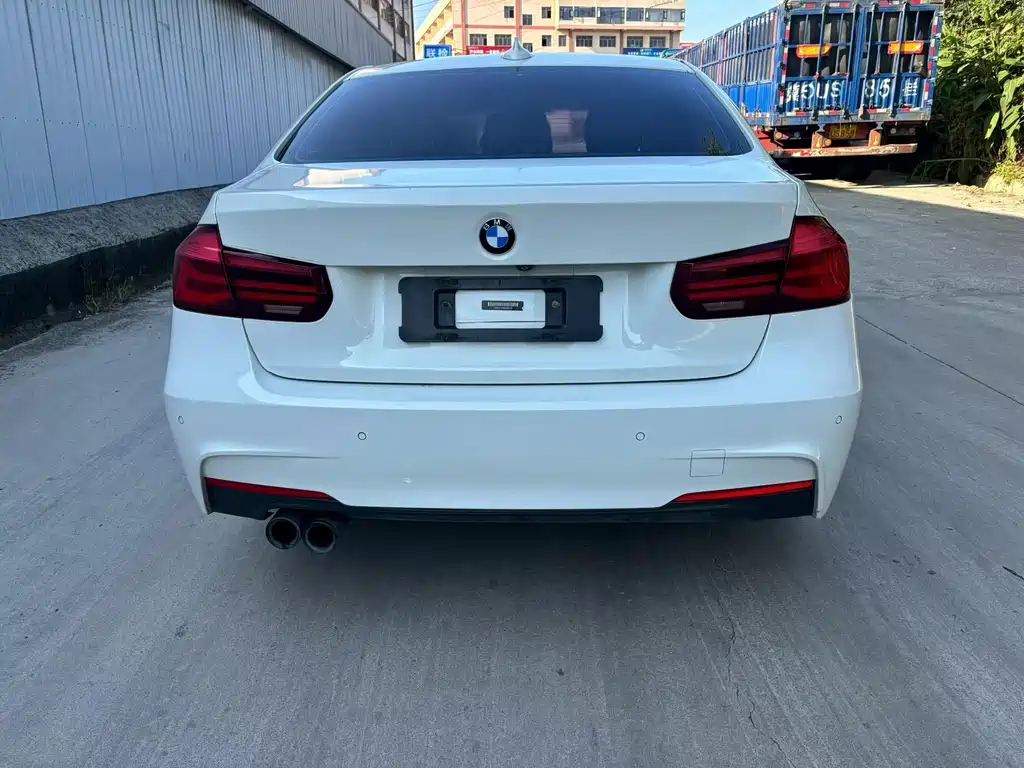 BMW 3 Series — миниатюра 8