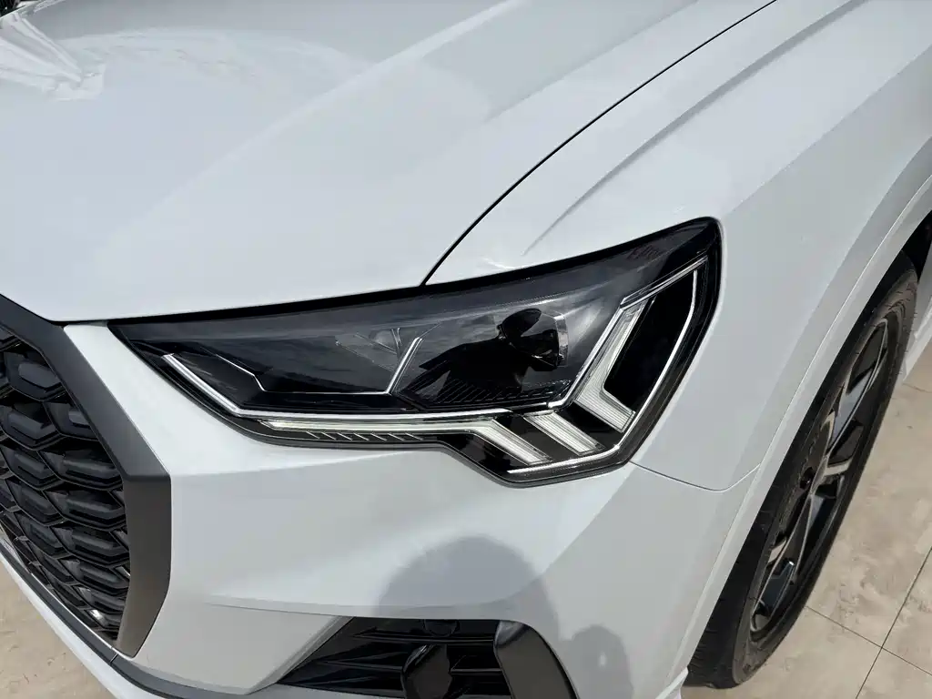Audi Q3 Sportback — миниатюра 8