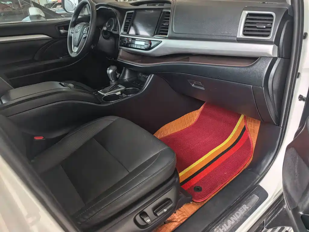 Toyota Highlander — миниатюра 11