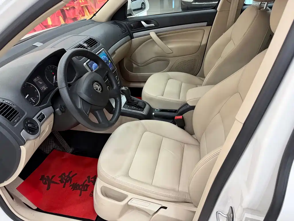 Skoda Octavia — миниатюра 7