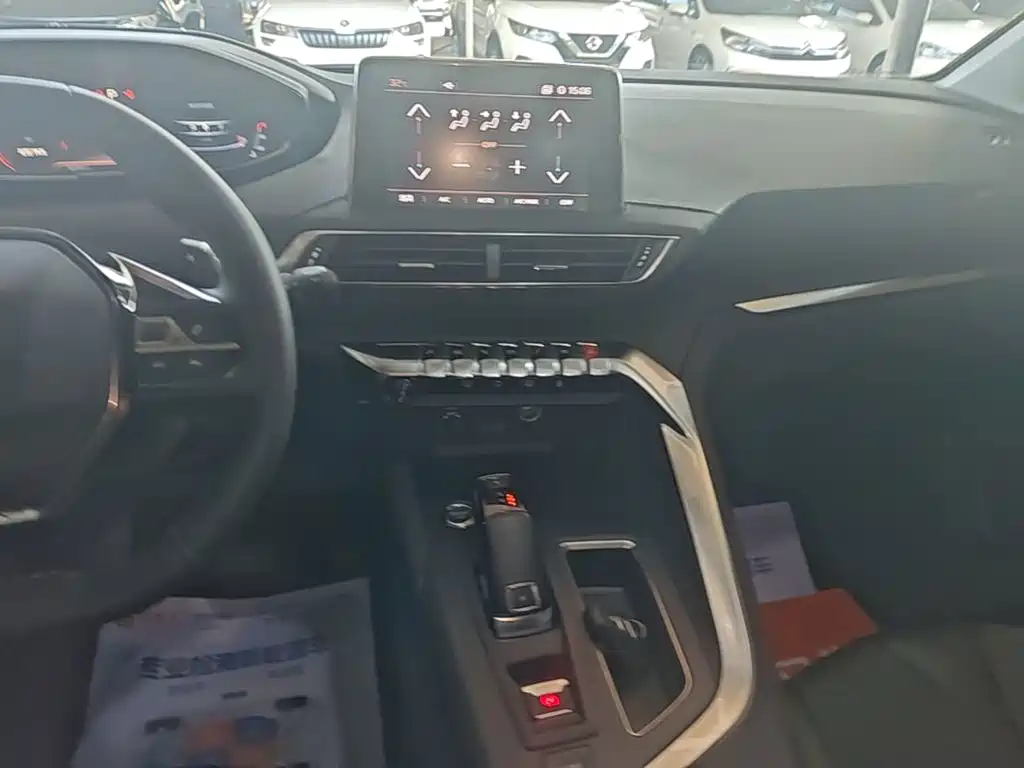 Peugeot 5008 2017 350THP 5 мест Elite