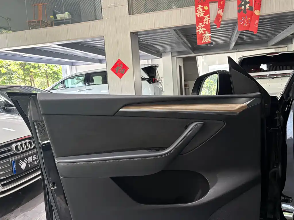 Tesla Model Y — фотографии объявления, Фото 23