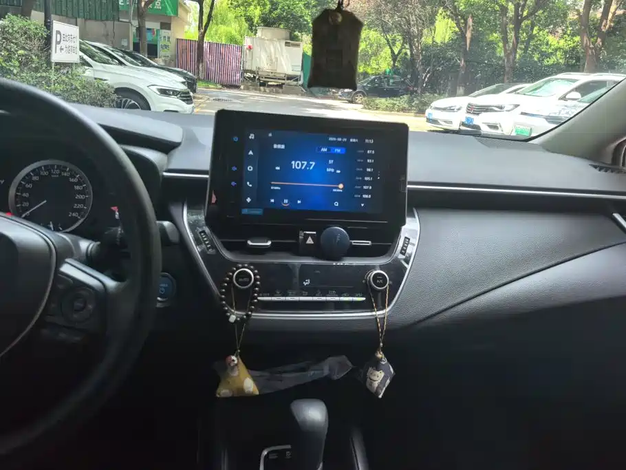 Toyota Corolla — миниатюра 13