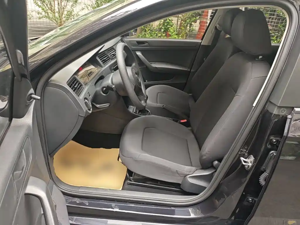 Volkswagen Santana — миниатюра 15